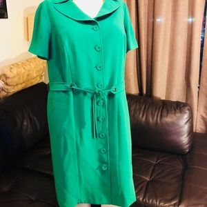Tahari Kelly Green Dress Sz 16W great condition.